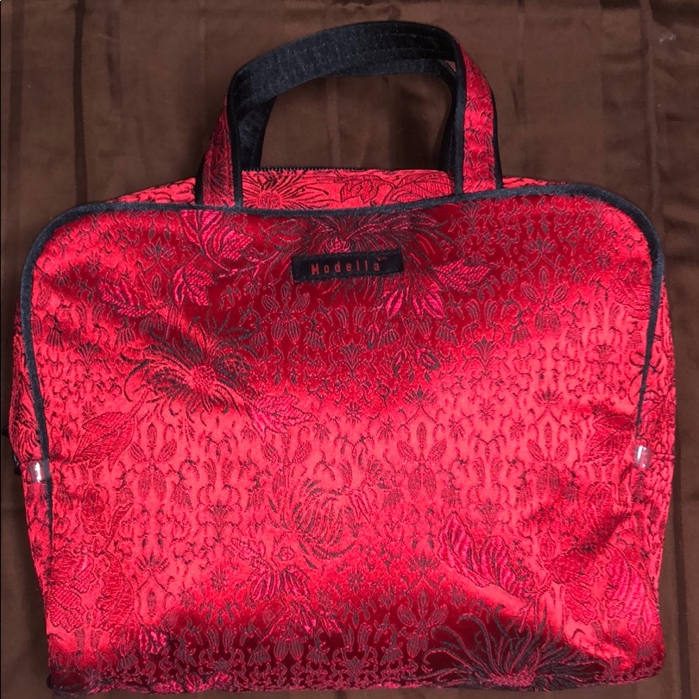 NWOT Modella Embroidered Makeup Cosmetic Bag